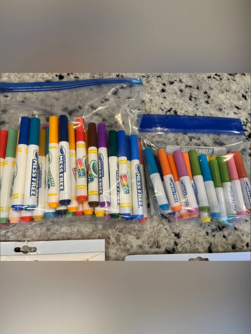 Crayola Mess Free Coloring Set with Markers - Multicolor
